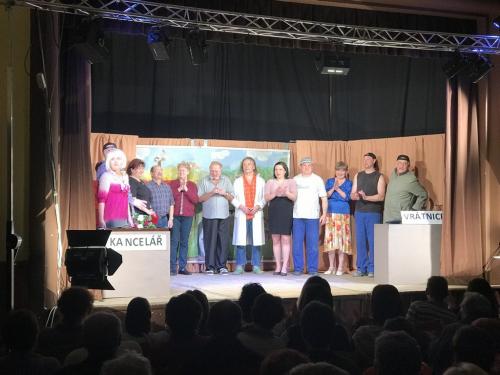 Divadlo 2018: Bezkontaktní ženy aneb Agrostory